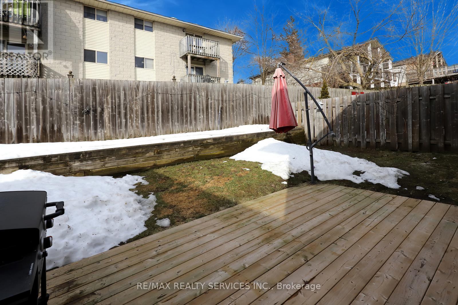 52 Crozier Street Property Photo 27