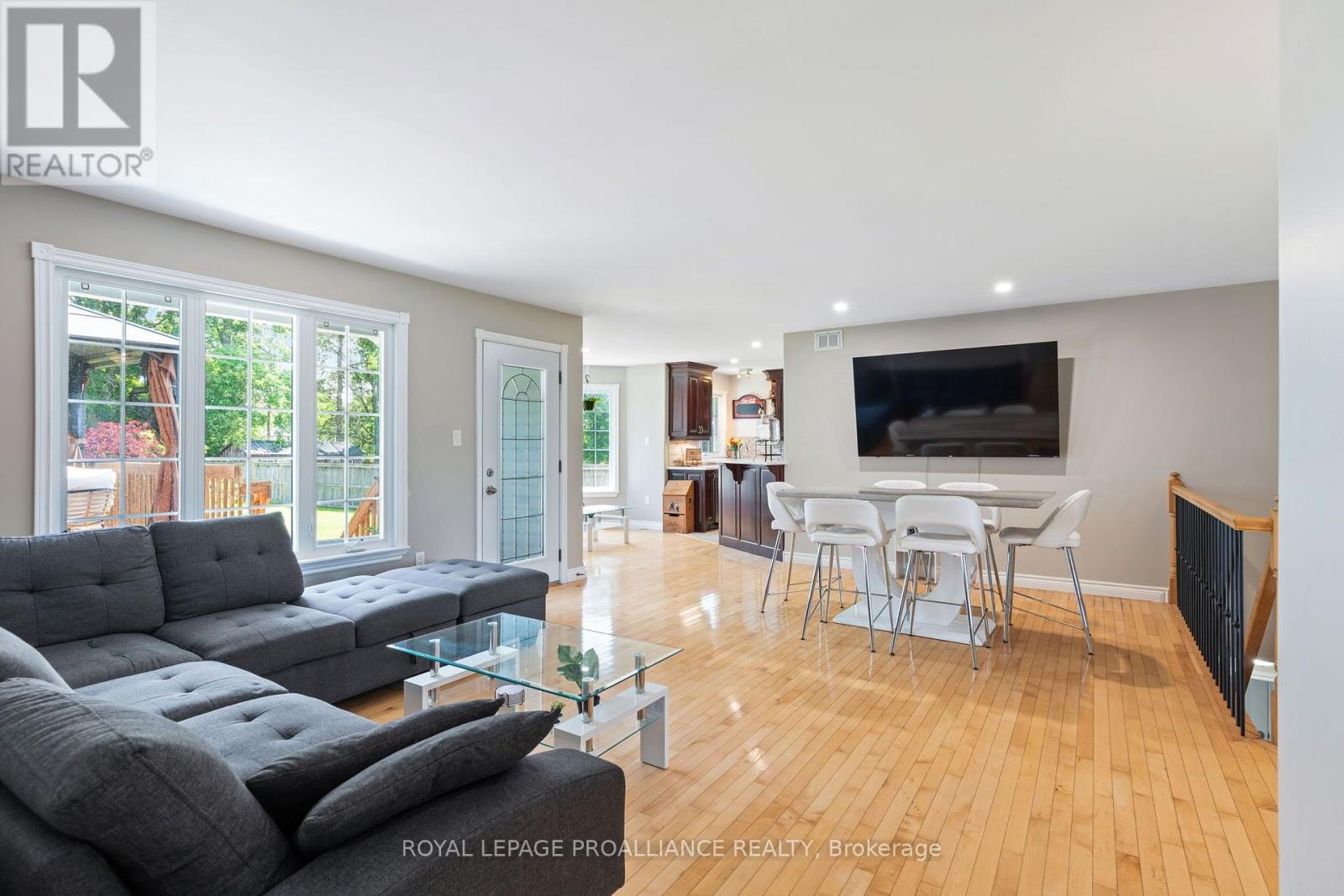 7 Albert Street Property Photo 6