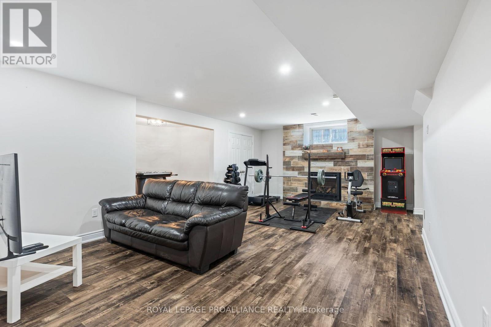 7 Albert Street Property Photo 30