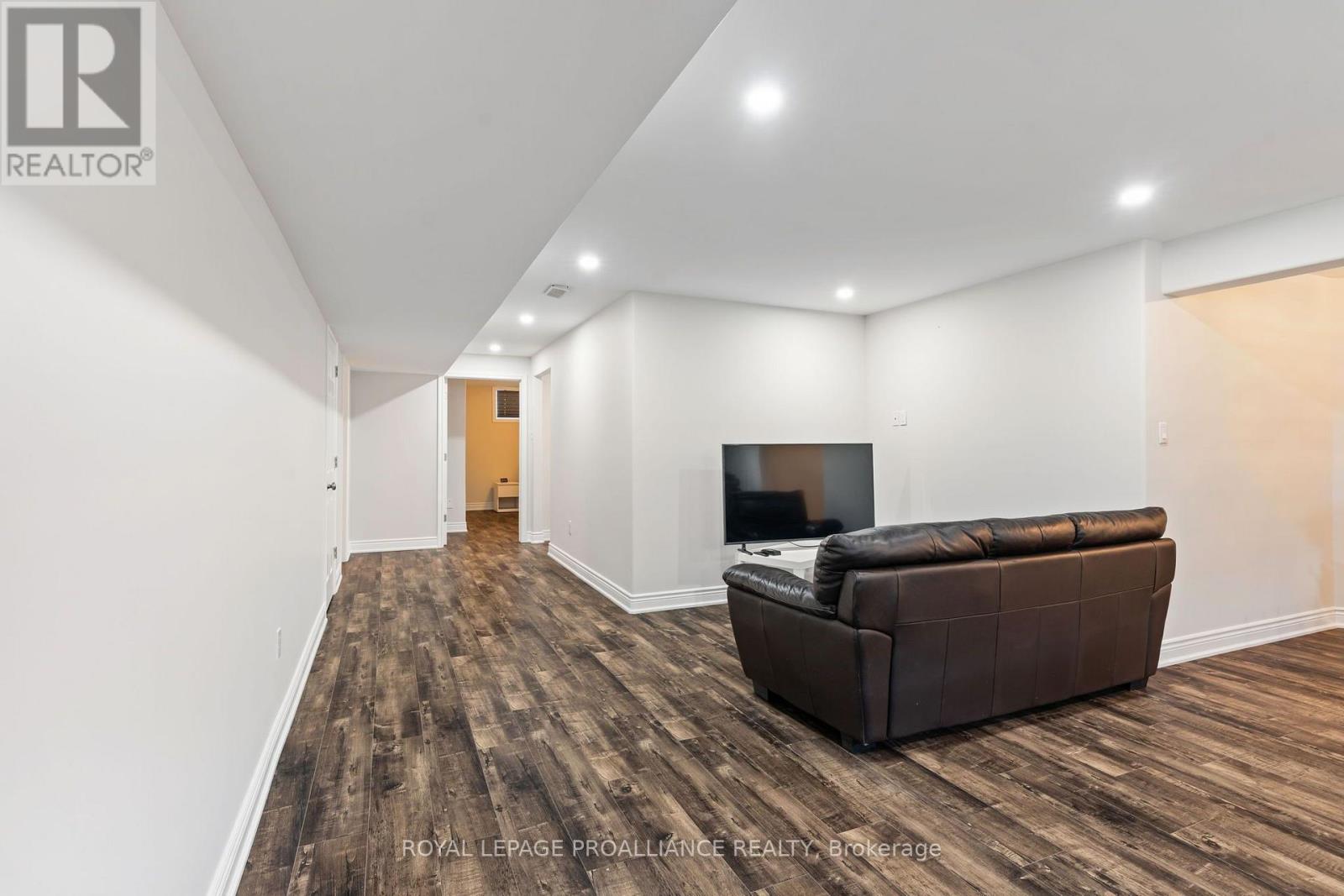7 Albert Street Property Photo 33
