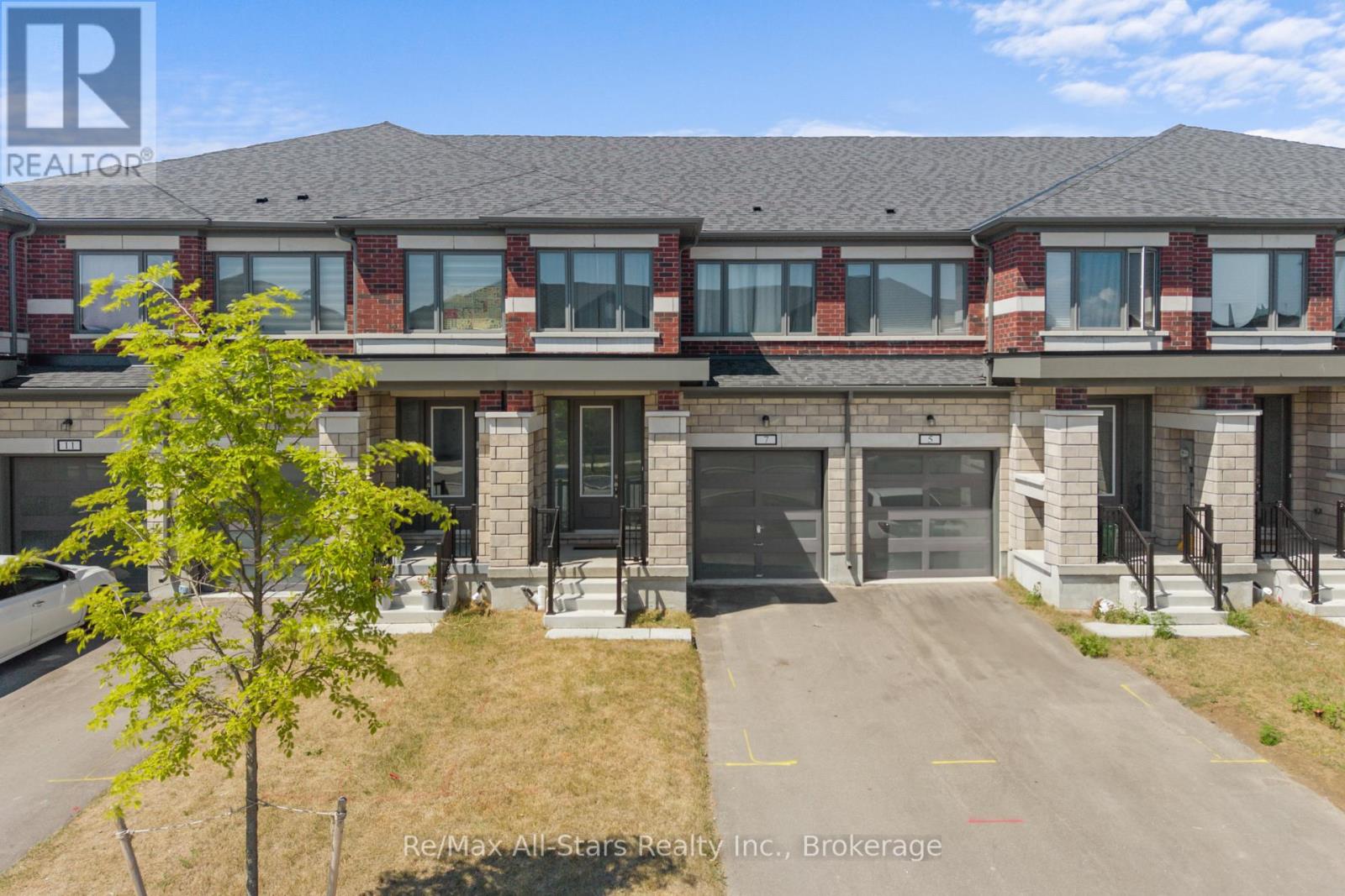 7 KEENAN STREET Property Photo 1
