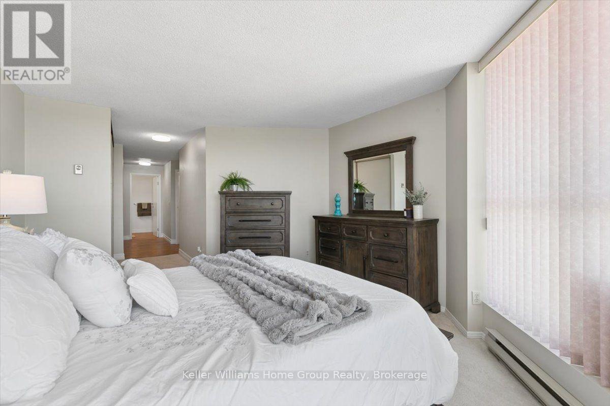 902 - 24 Marilyn Drive Property Photo 21