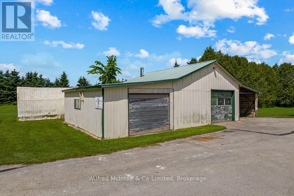 242287 Concession 16 Road Property Photo 4