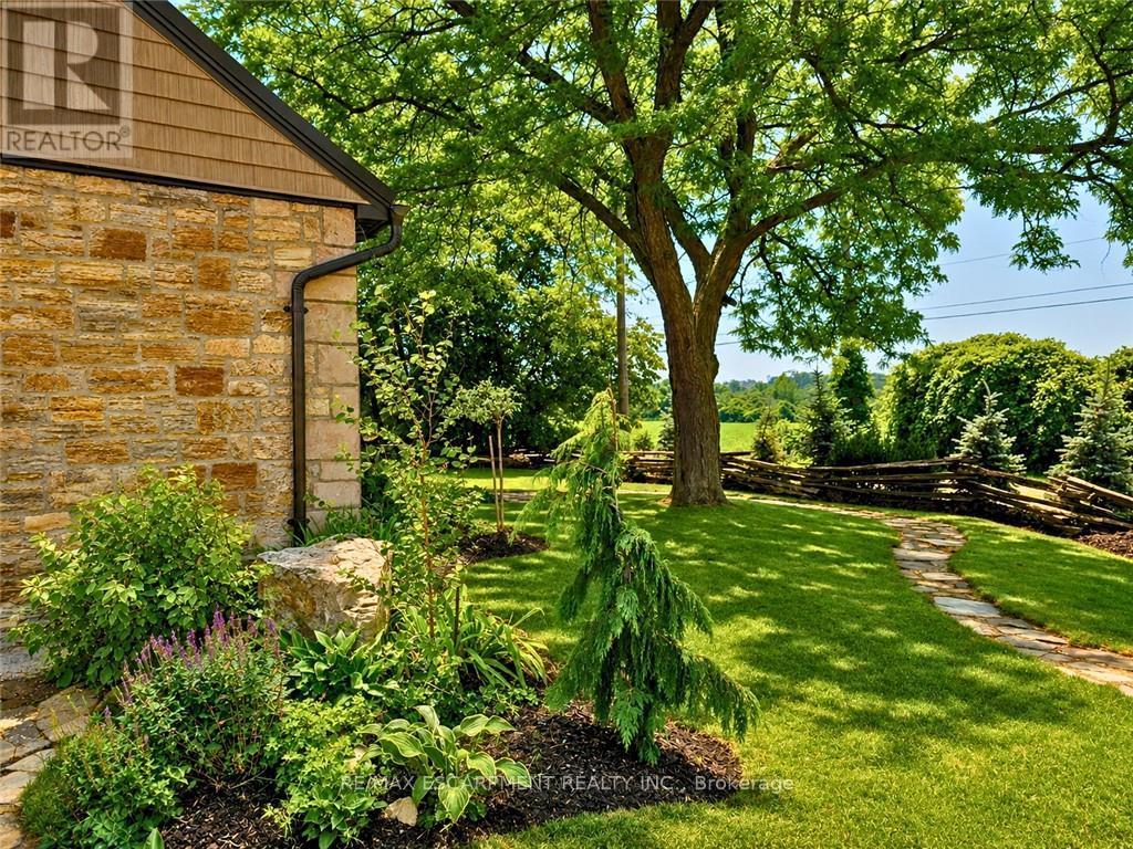 665 Ridge Road Property Photo 6