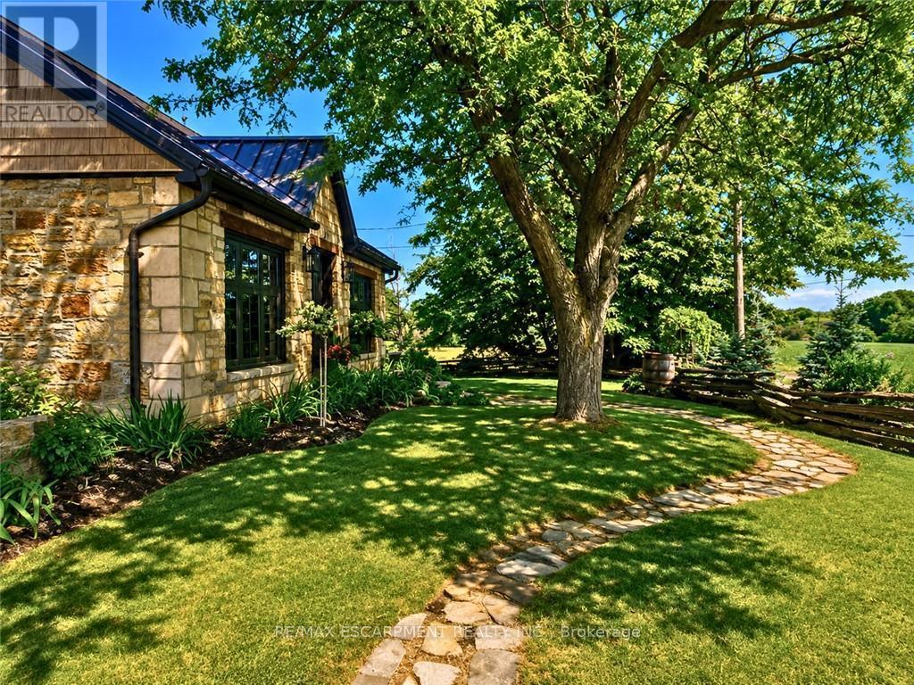 665 Ridge Road Property Photo 7