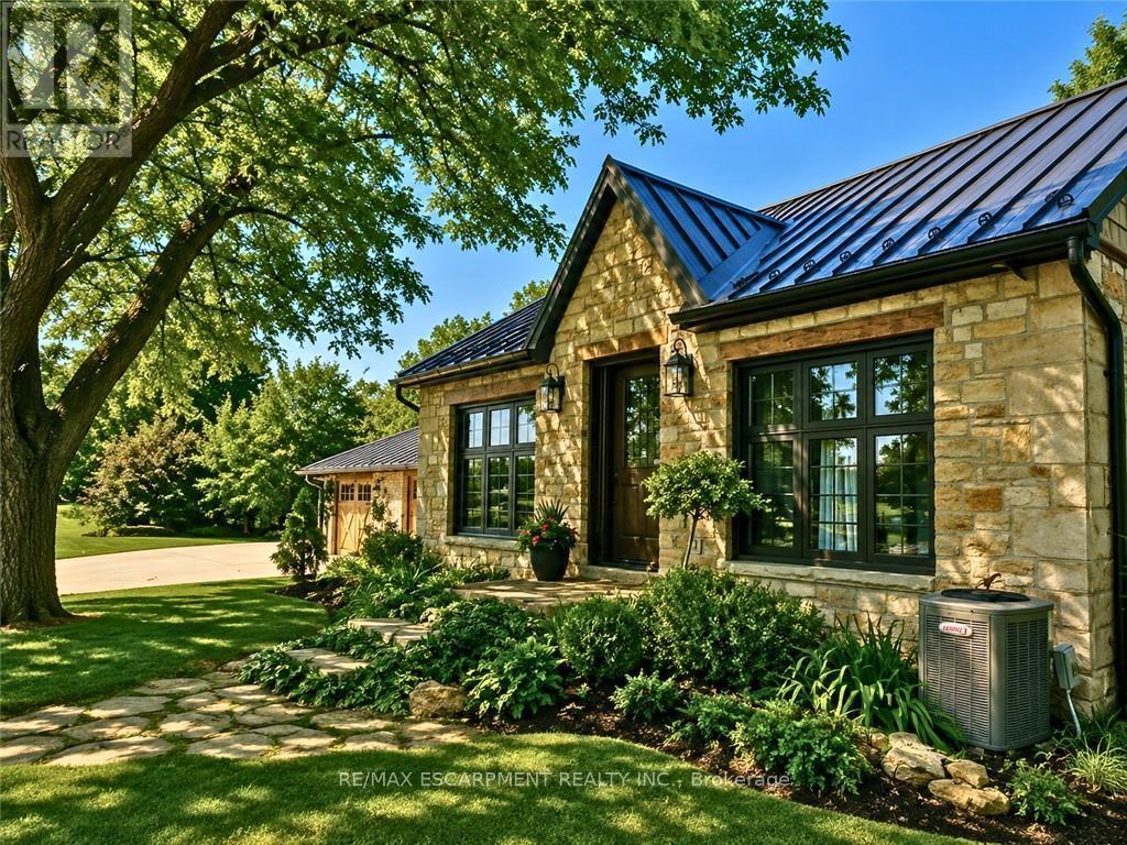 665 Ridge Road Property Photo 8