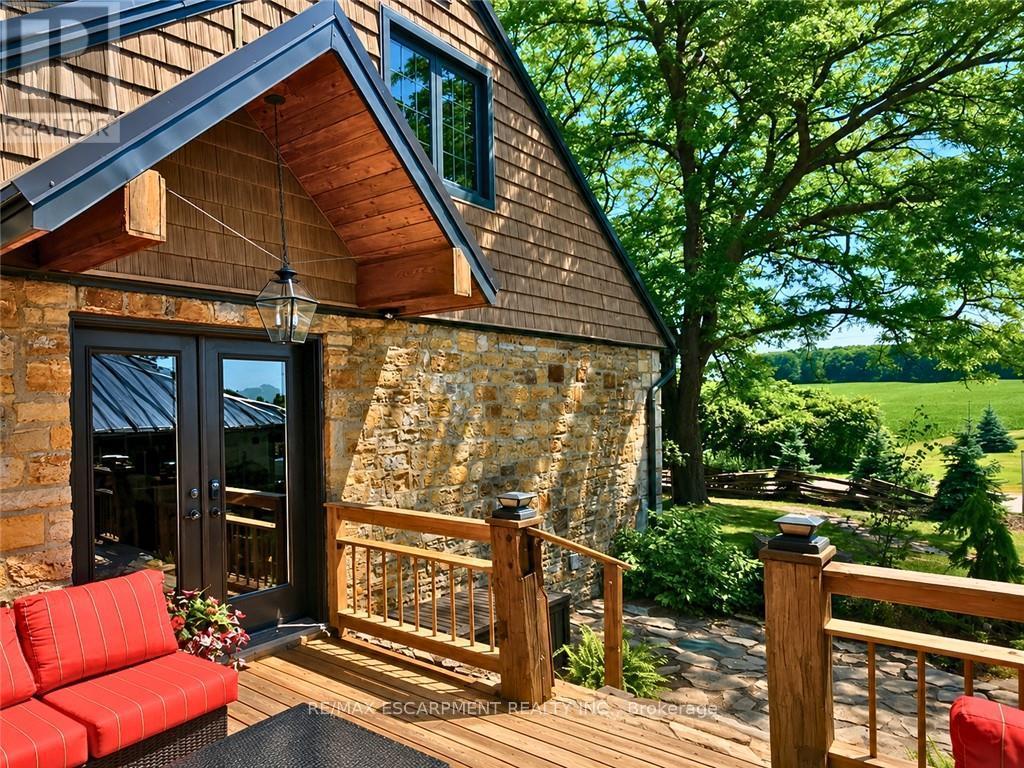 665 Ridge Road Property Photo 10