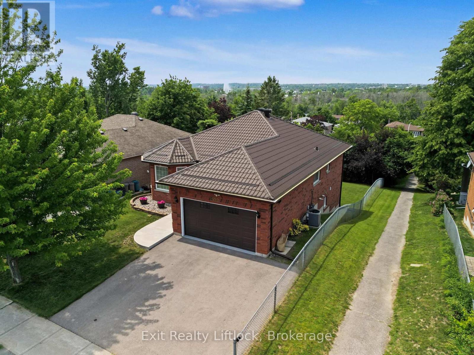 2522 Marsdale Drive Property Photo 1