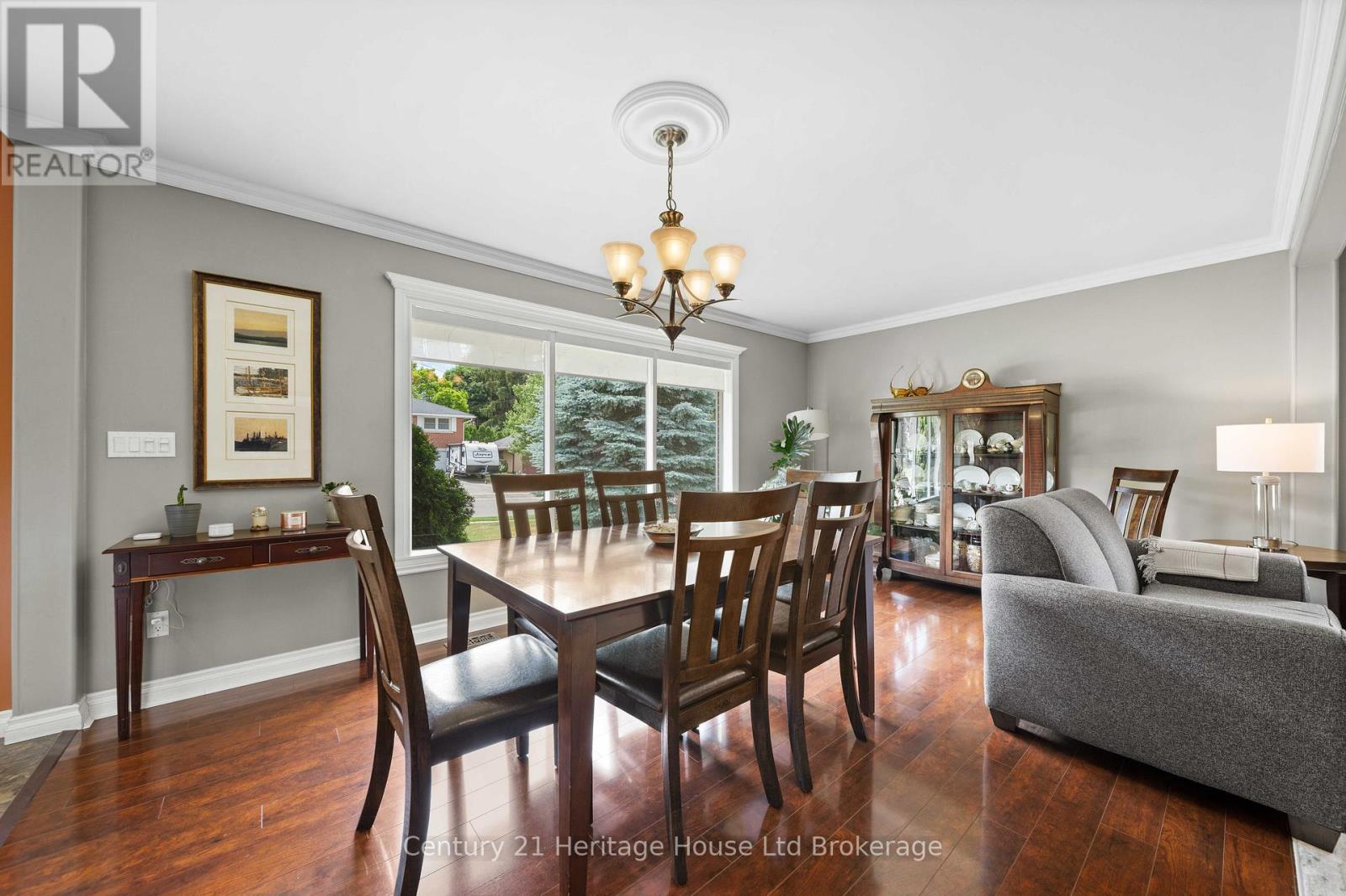 462 Rivercrest Drive Property Photo 10