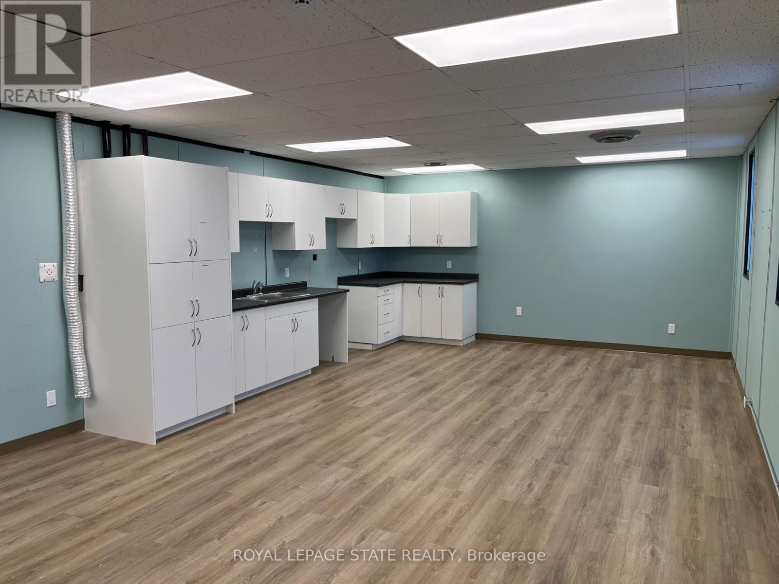 111 Broad Street E Property Photo 11