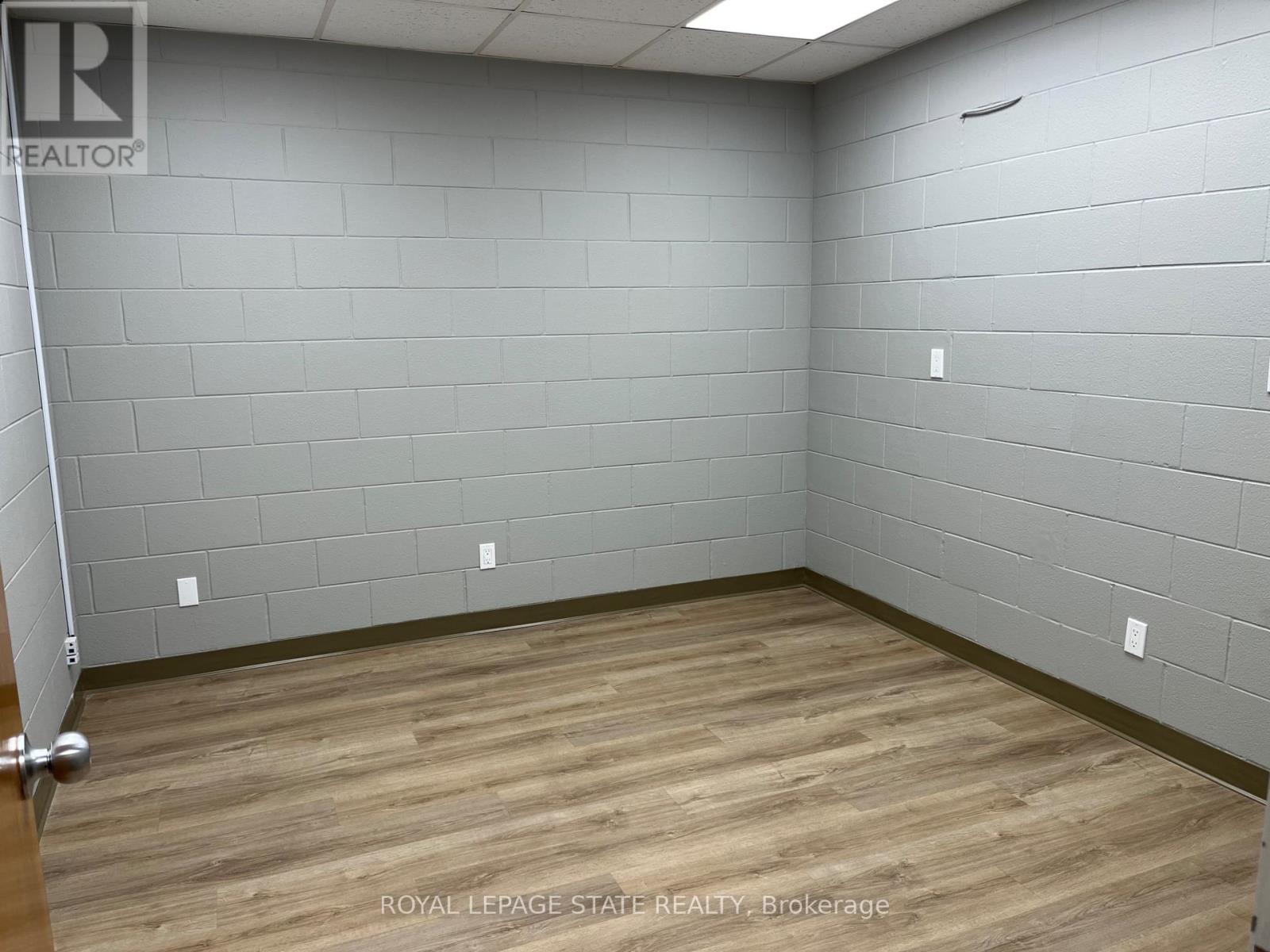 111 Broad Street E Property Photo 16