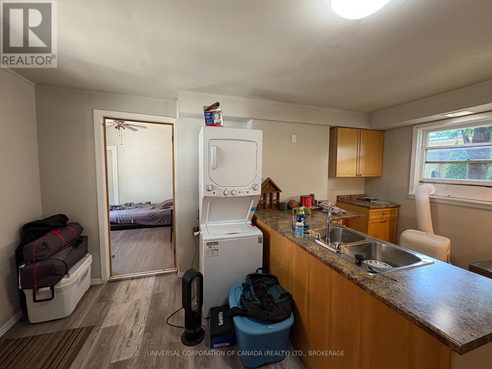 200 Talbot Street E Property Photo 9