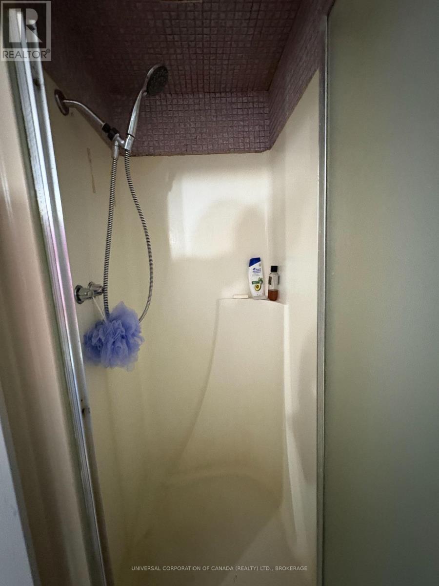 200 Talbot Street E Property Photo 10