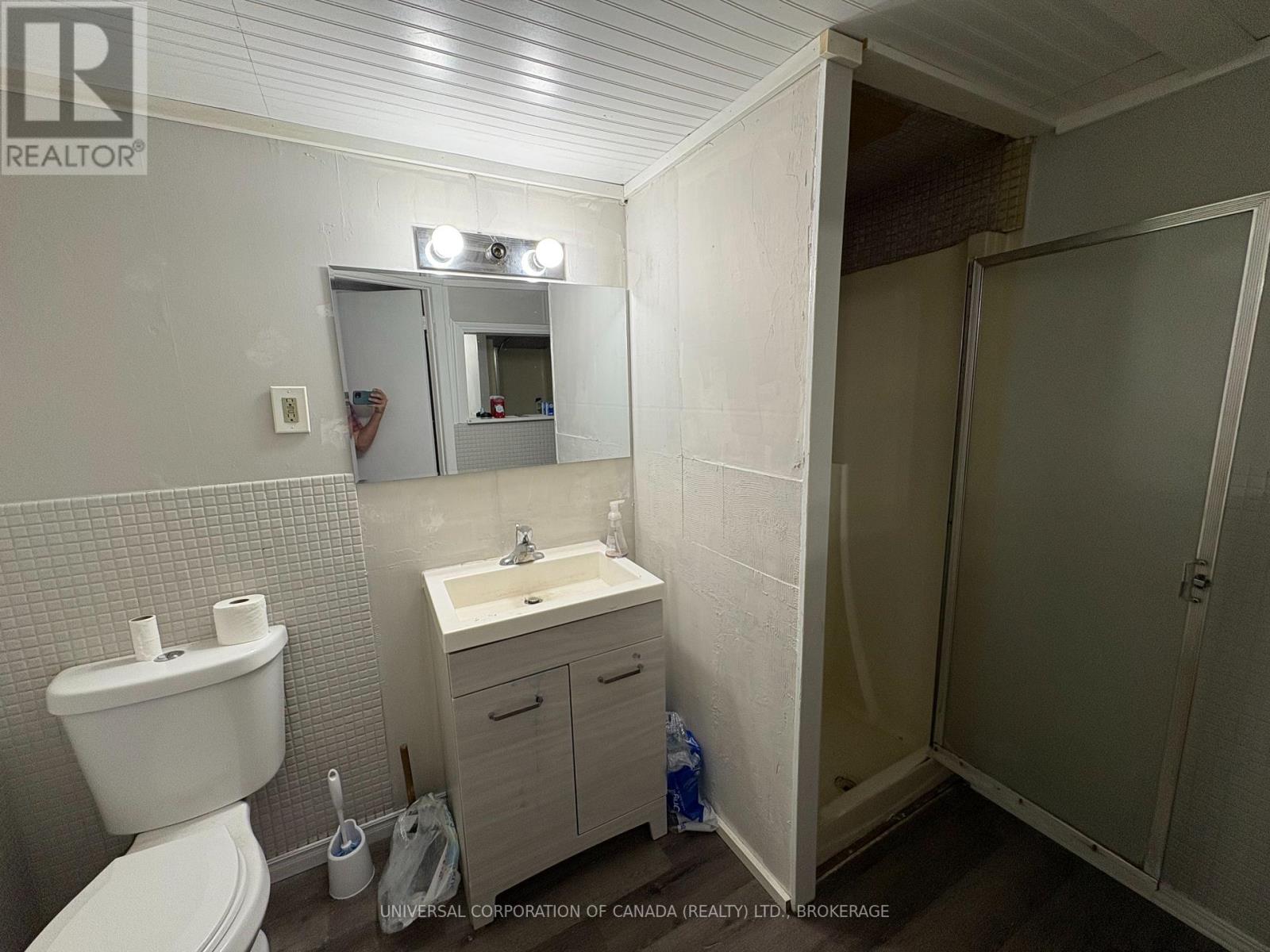 200 Talbot Street E Property Photo 11