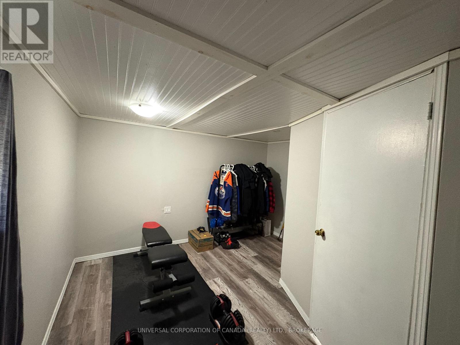 200 Talbot Street E Property Photo 13