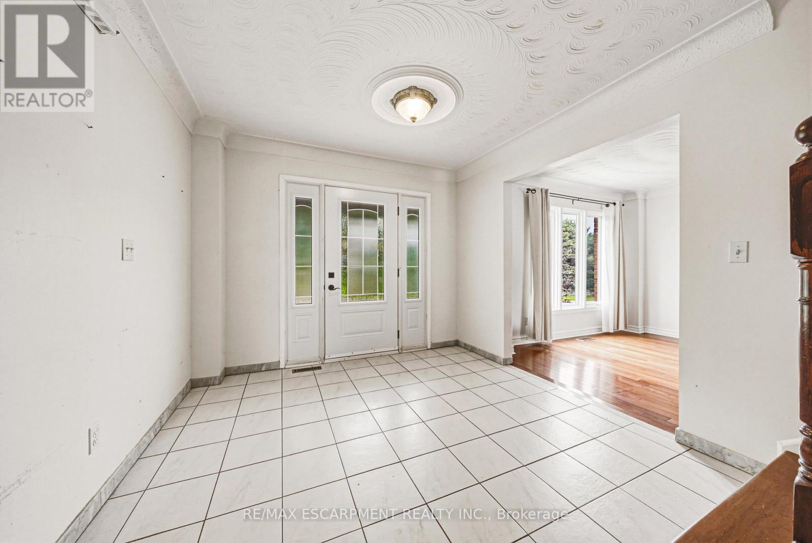 21 Moss Boulevard Property Photo 4