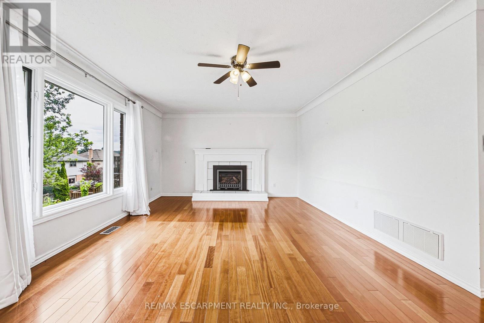21 Moss Boulevard Property Photo 11