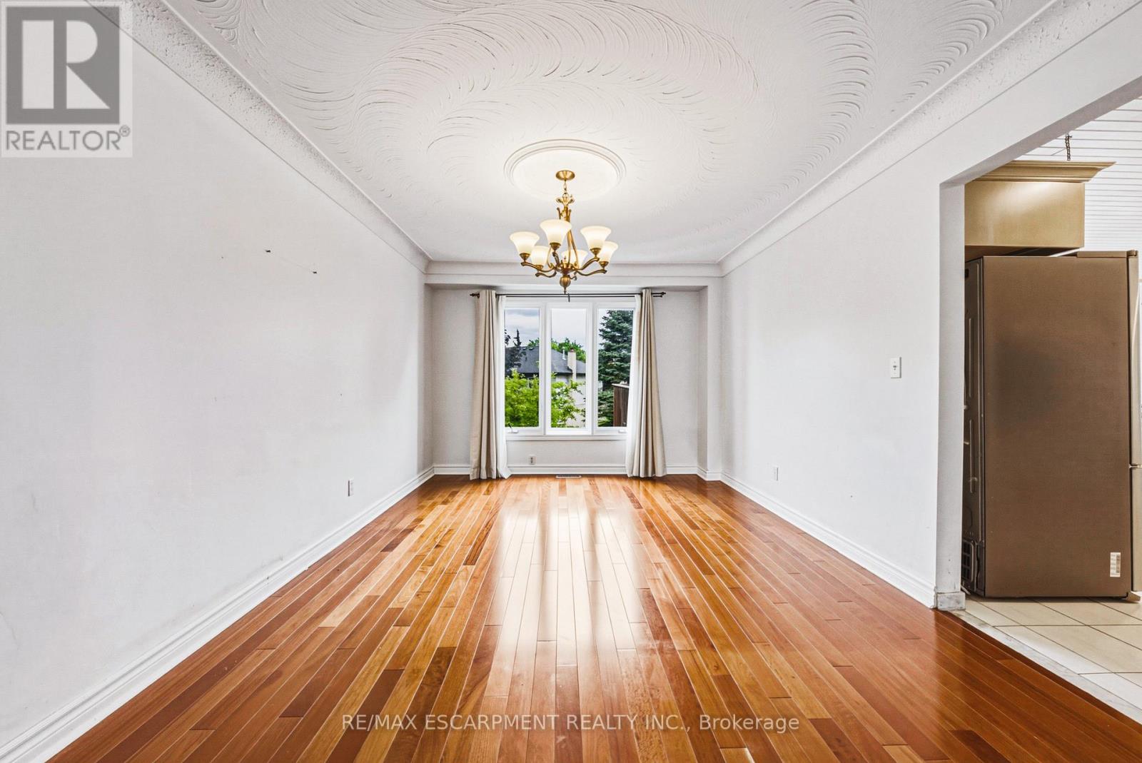 21 Moss Boulevard Property Photo 12