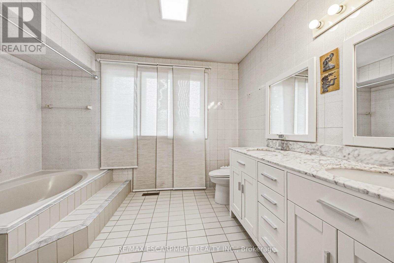 21 Moss Boulevard Property Photo 26