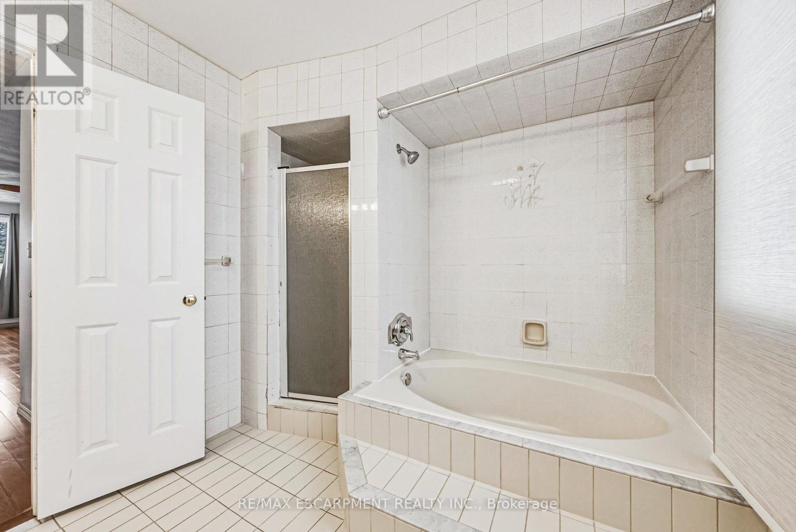 21 Moss Boulevard Property Photo 27