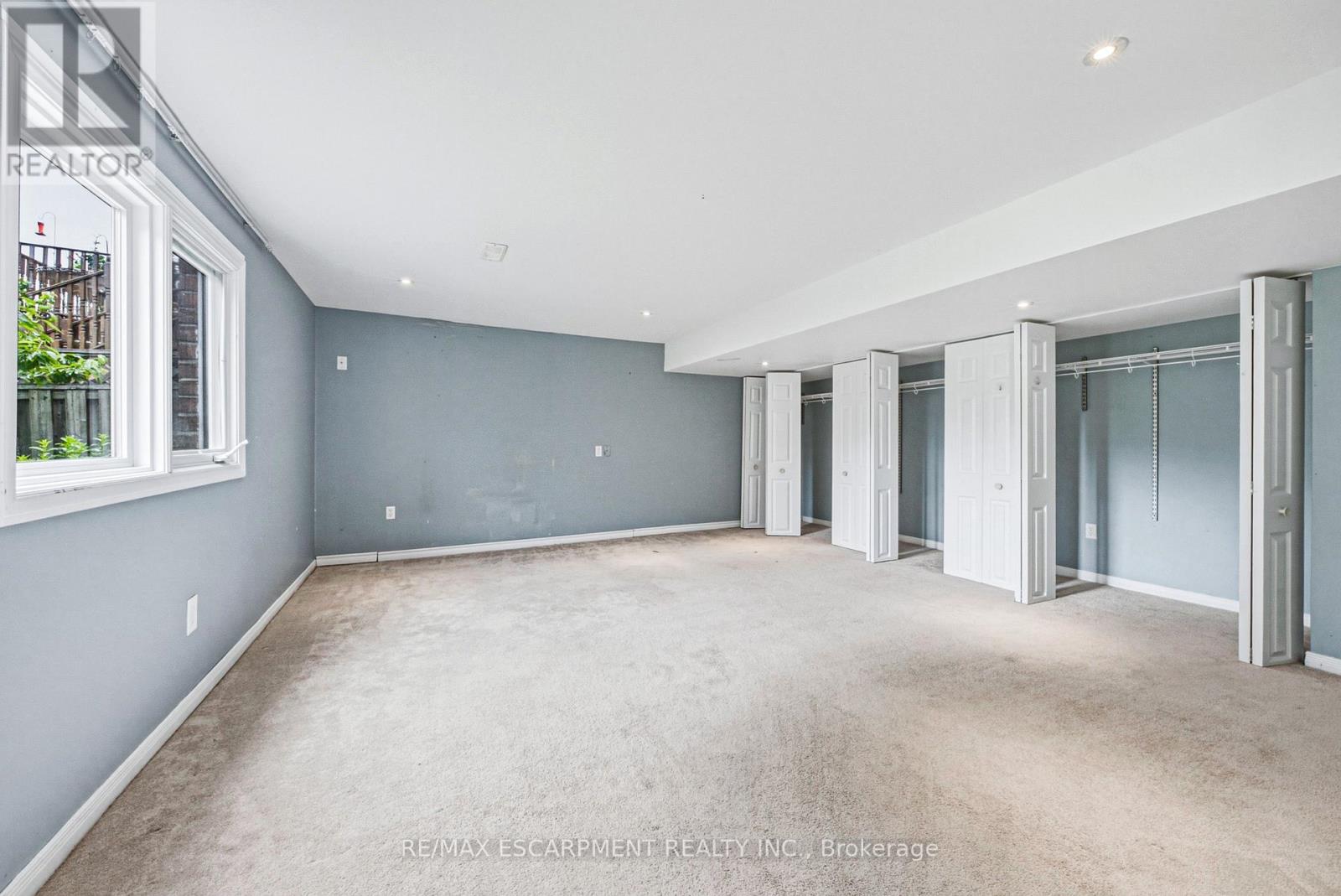 21 Moss Boulevard Property Photo 35