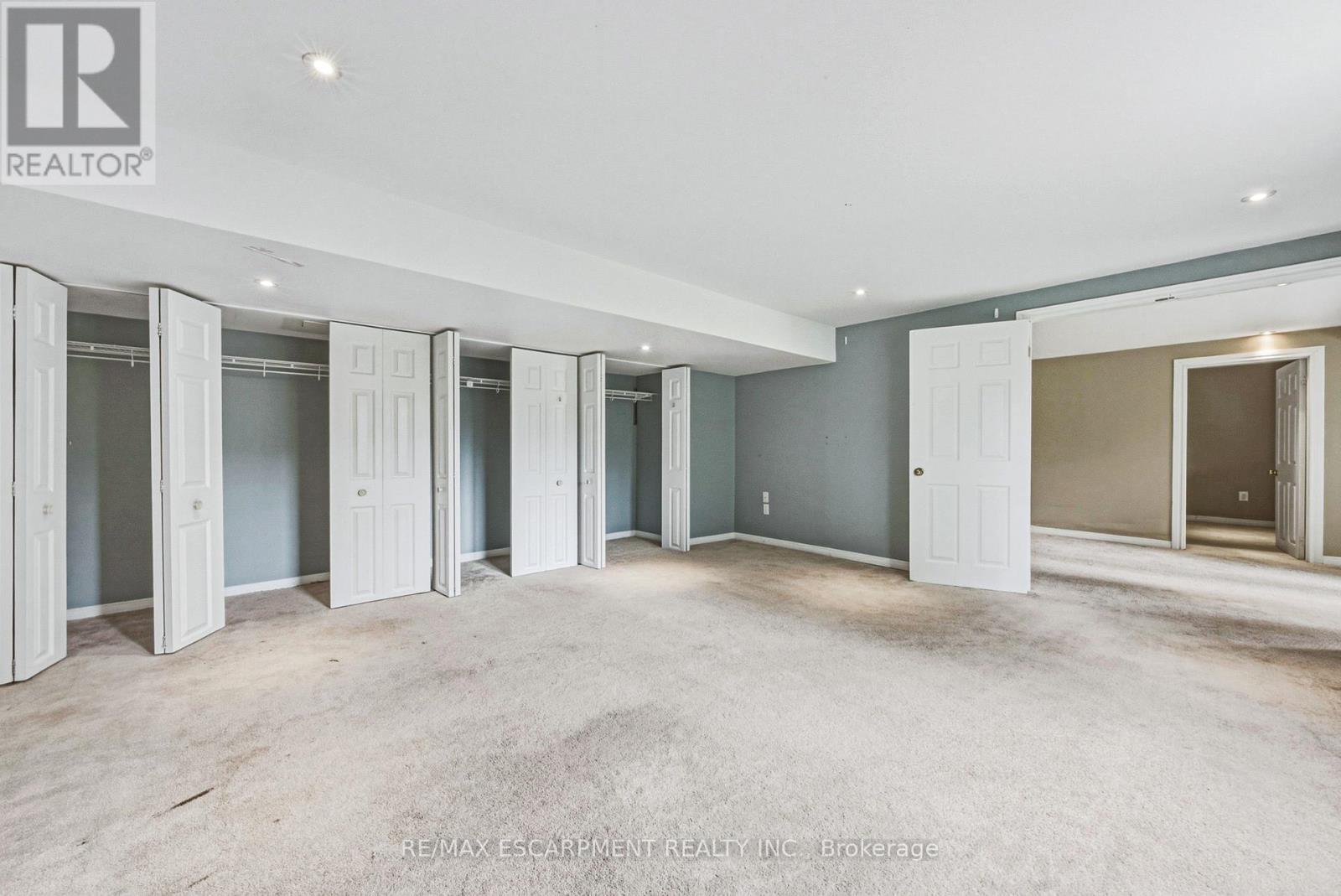 21 Moss Boulevard Property Photo 36