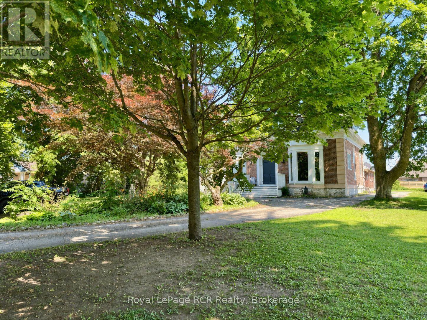 388 Durham Road E Property Photo 2