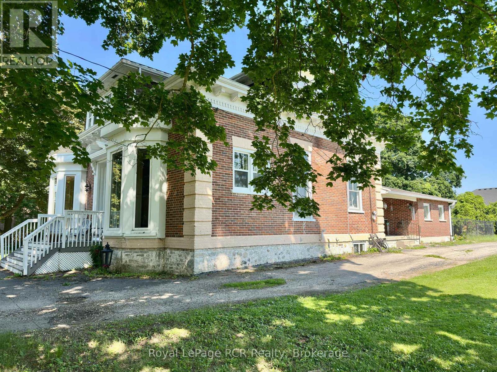 388 Durham Road E Property Photo 4