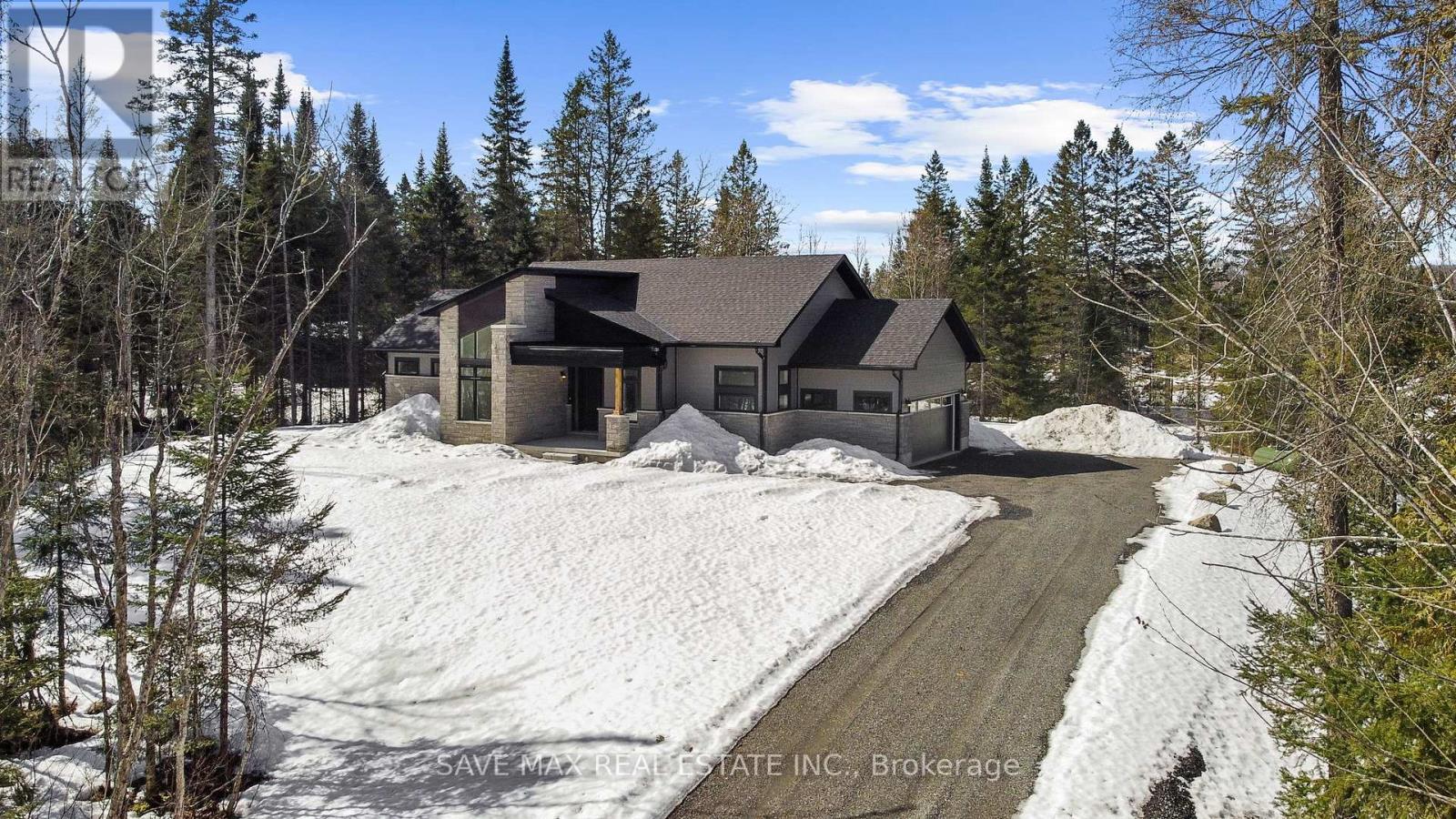 1007 Kingsridge Court Property Photo 3