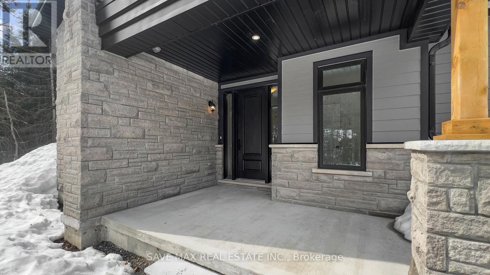 1007 Kingsridge Court Property Photo 6