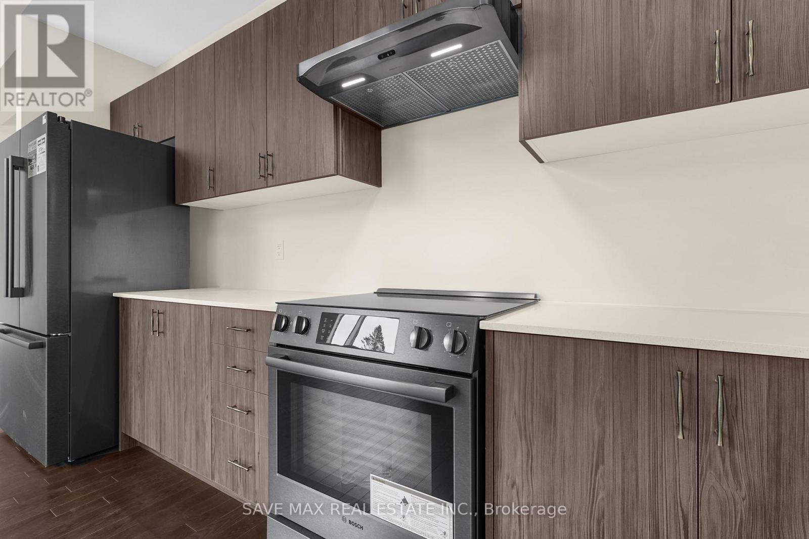 1007 Kingsridge Court Property Photo 27