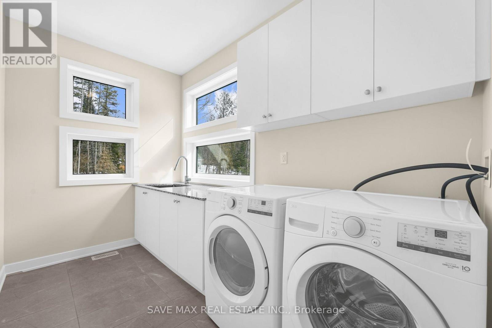 1007 Kingsridge Court Property Photo 37