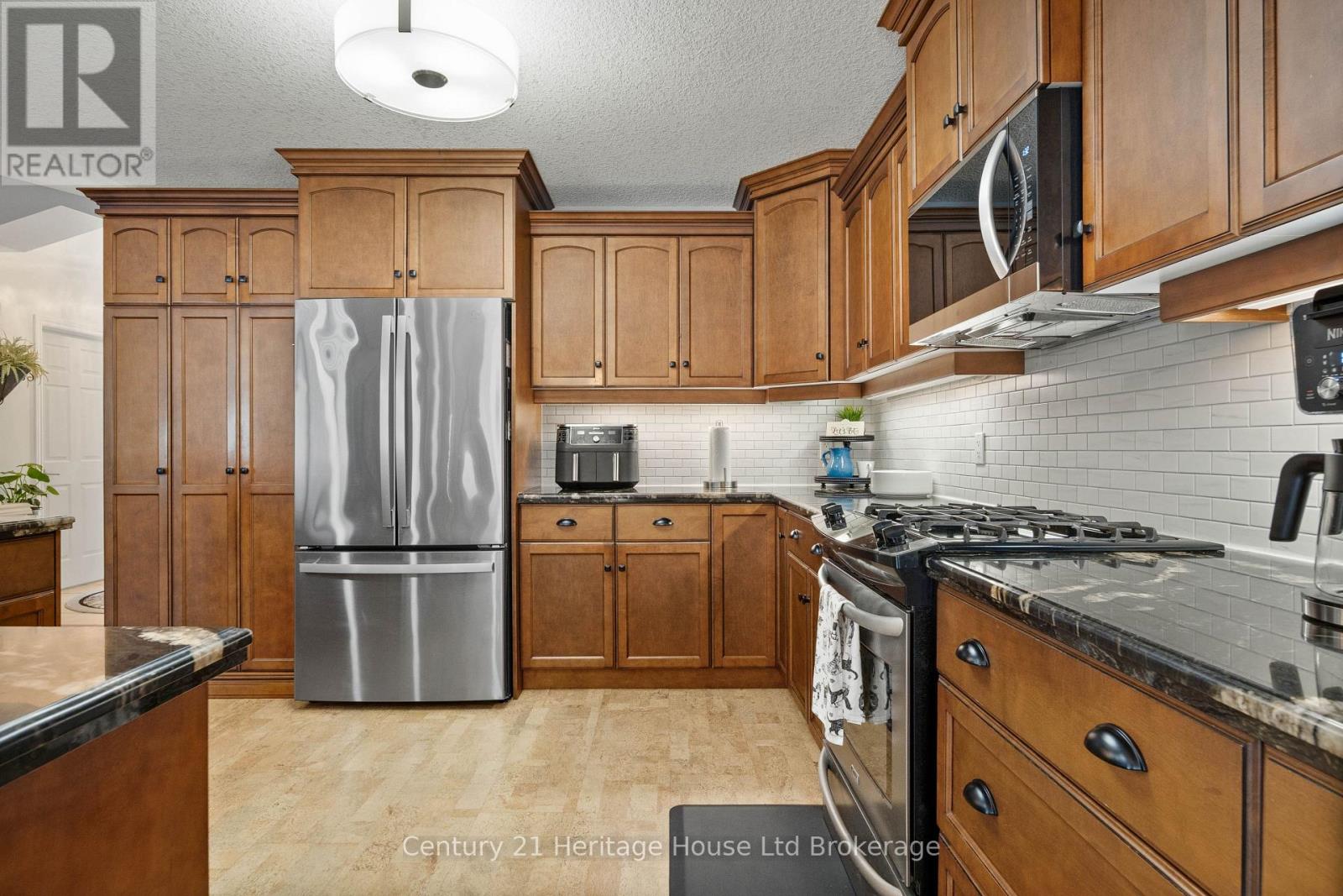 150 Forestway Trail Property Photo 11