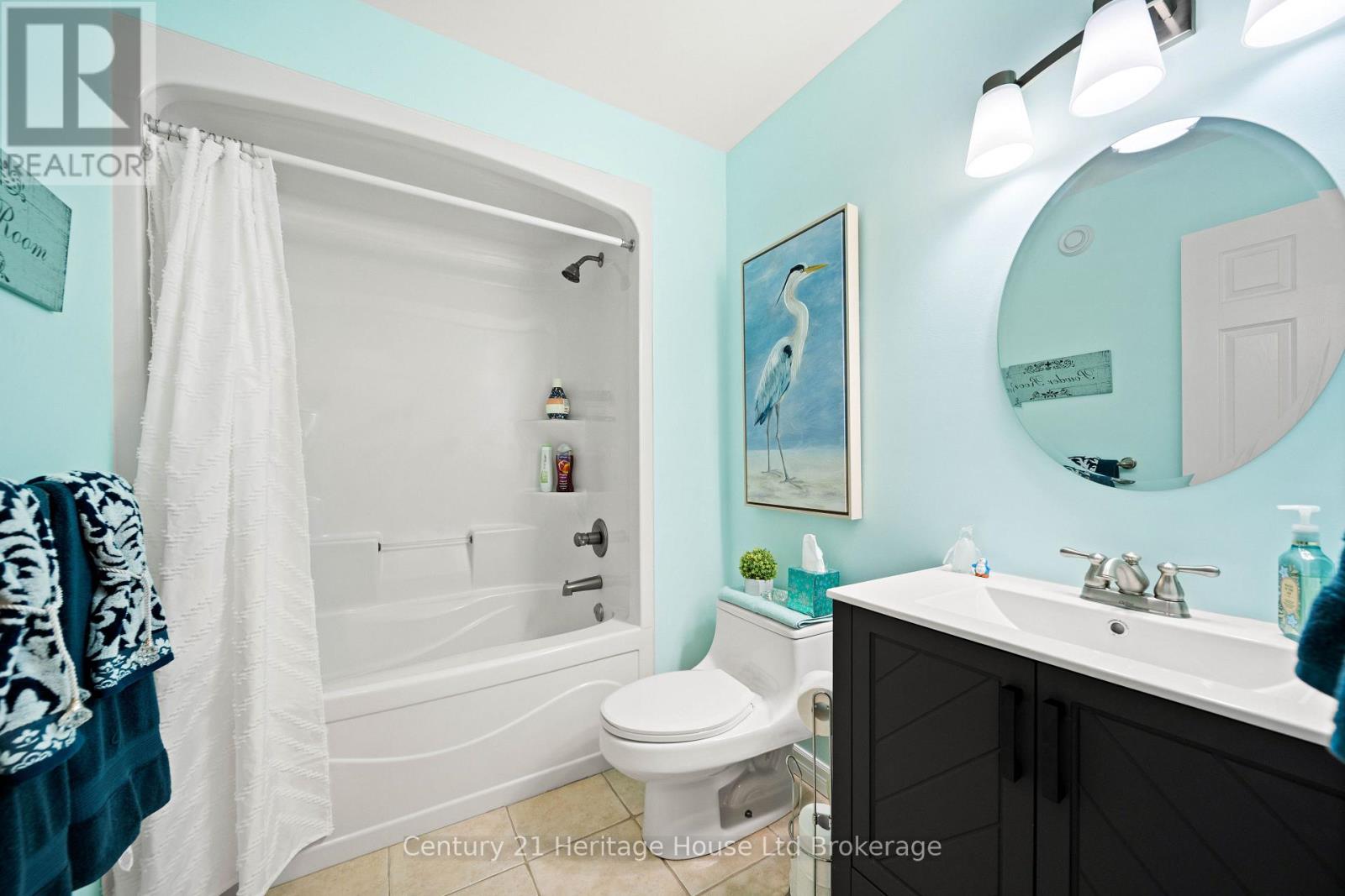 150 Forestway Trail Property Photo 16