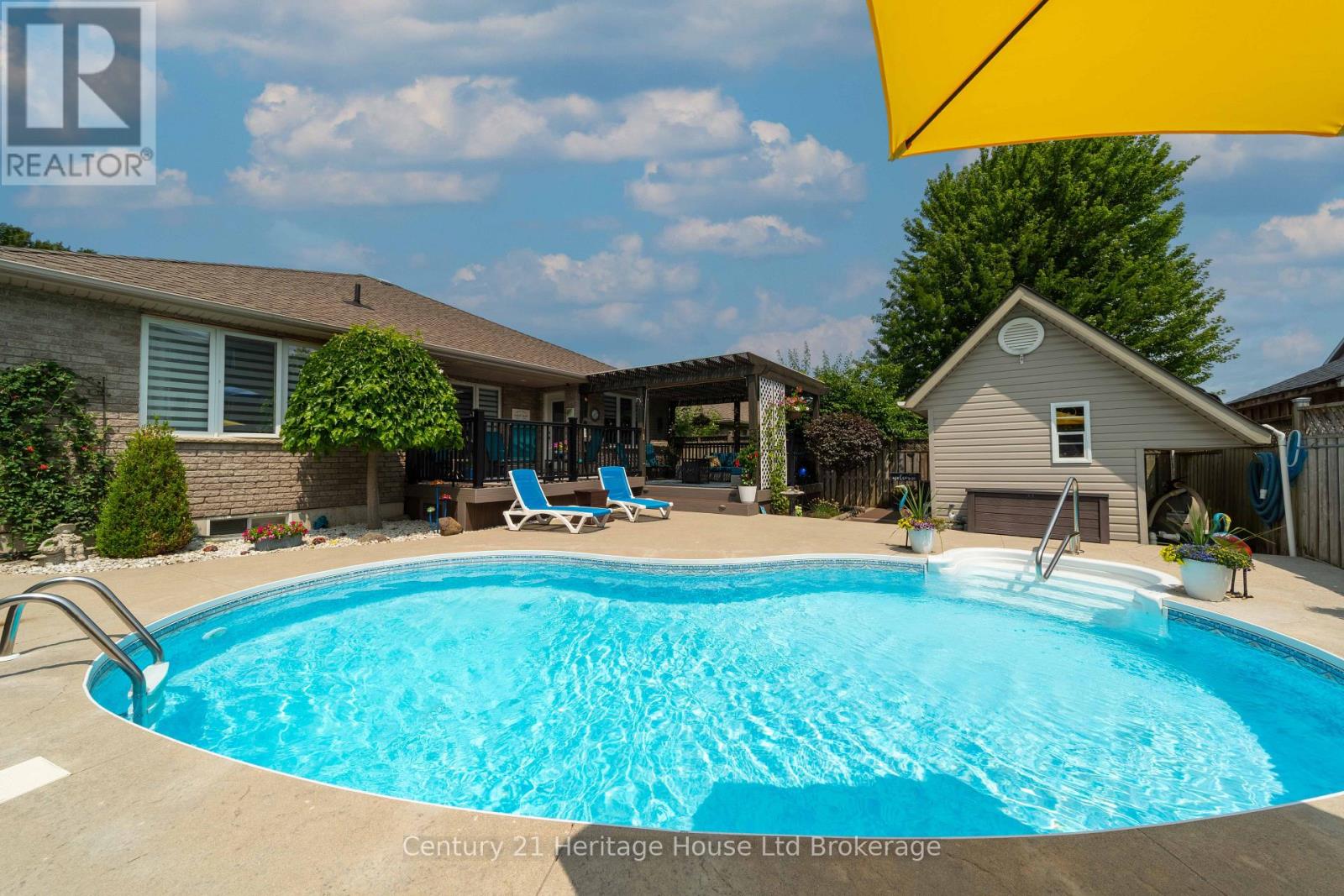 150 Forestway Trail Property Photo 37