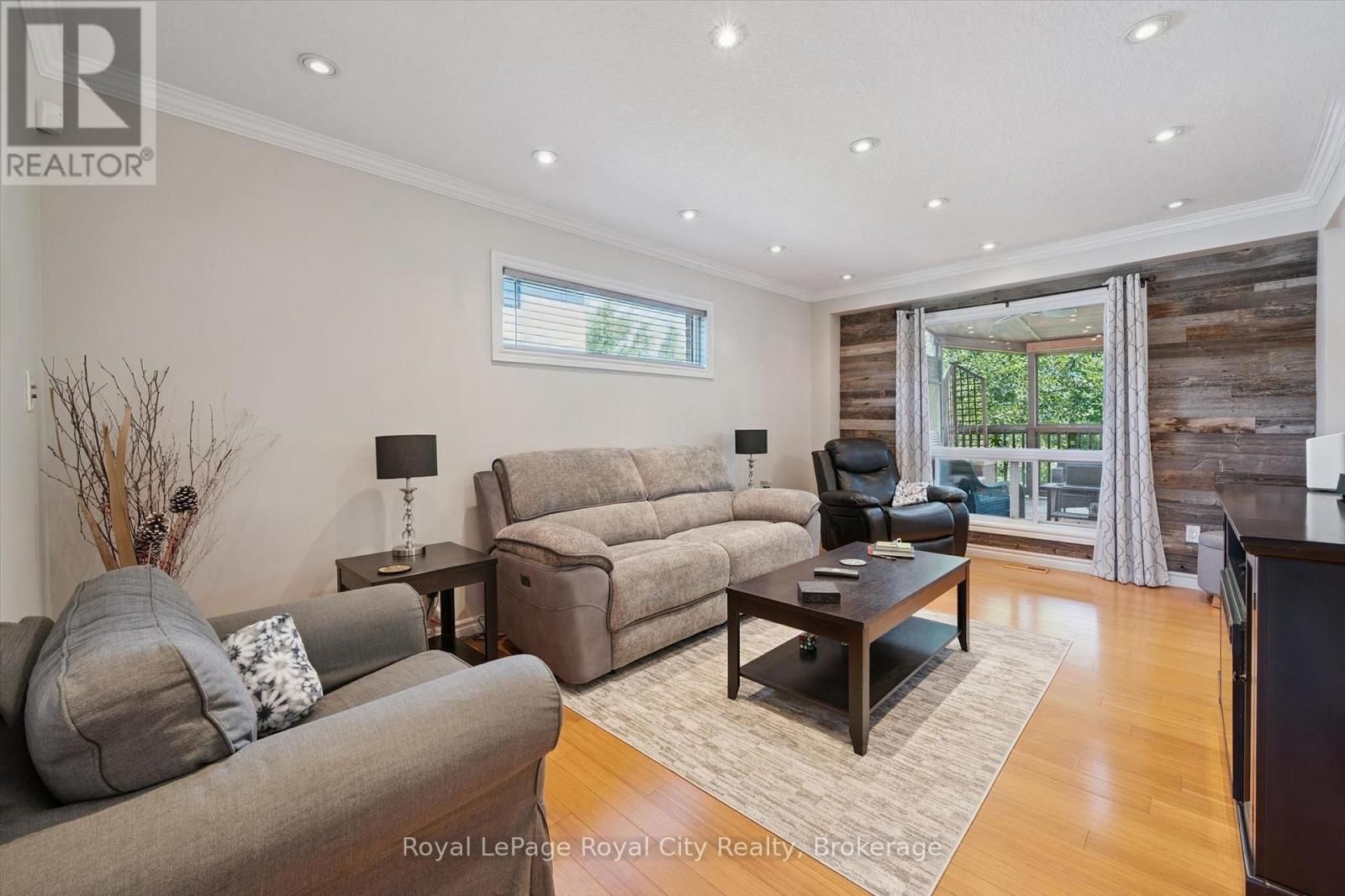 220 Carrington Drive Property Photo 4