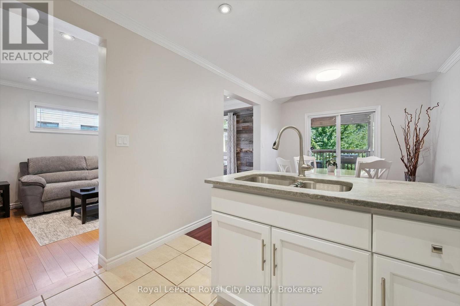 220 Carrington Drive Property Photo 10