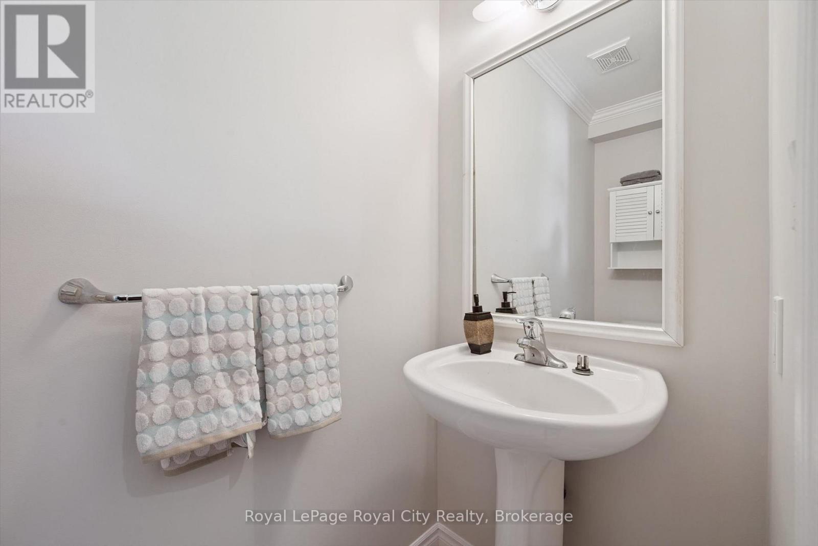 220 Carrington Drive Property Photo 13