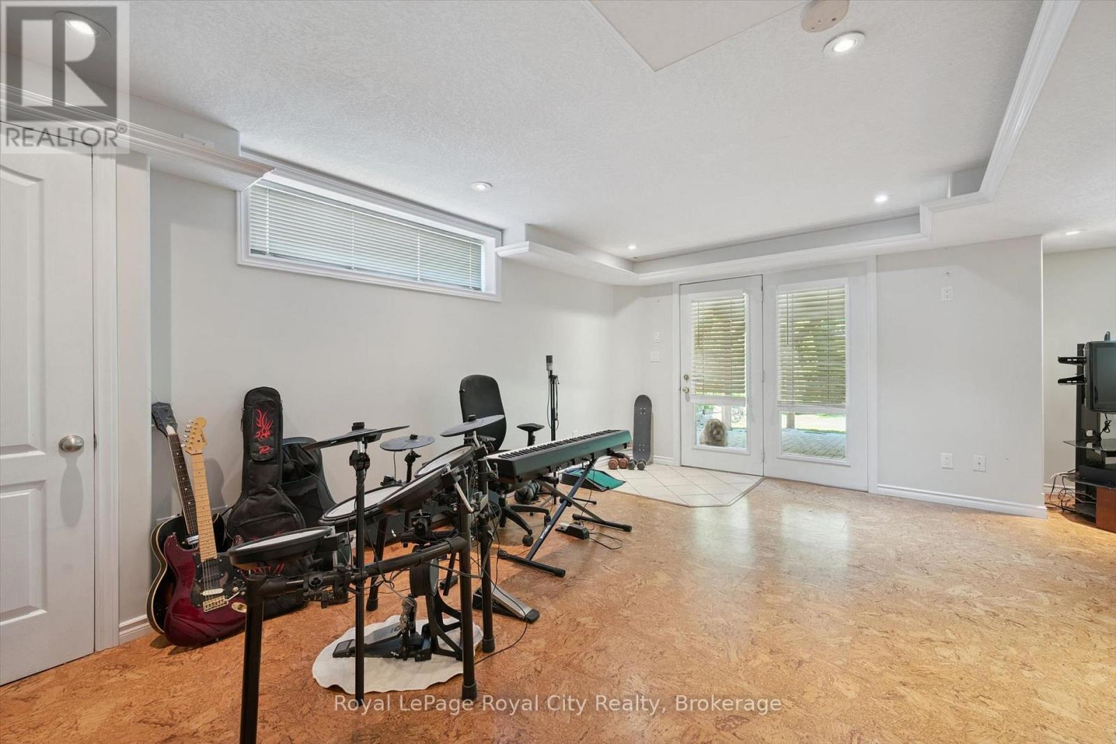 220 Carrington Drive Property Photo 24