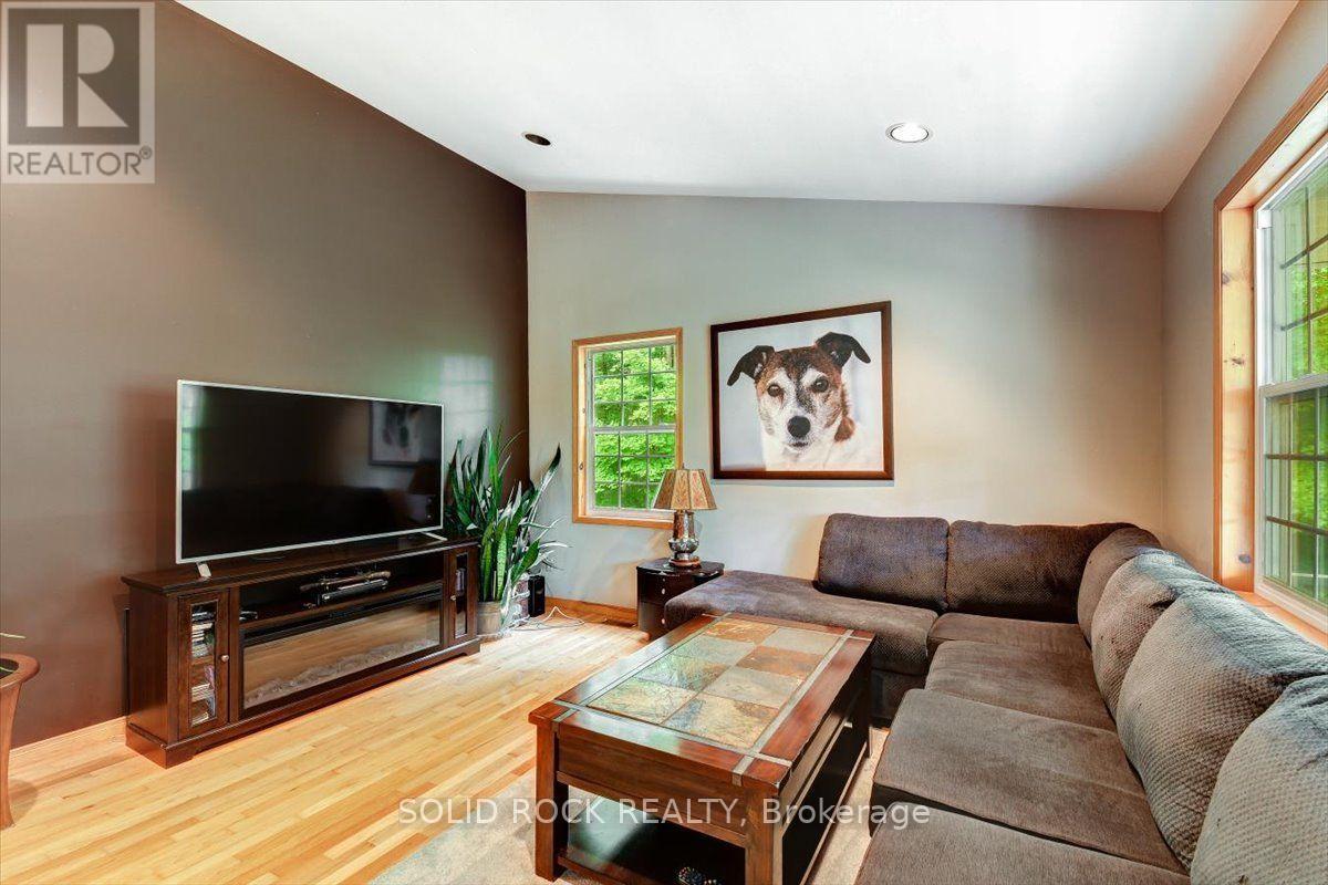 313 Pine Grove Road Property Photo 5
