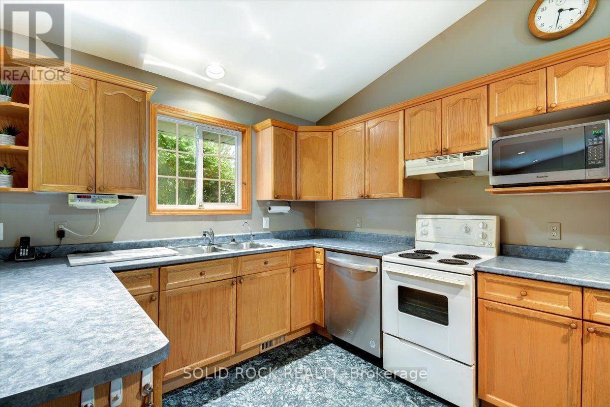 313 Pine Grove Road Property Photo 8