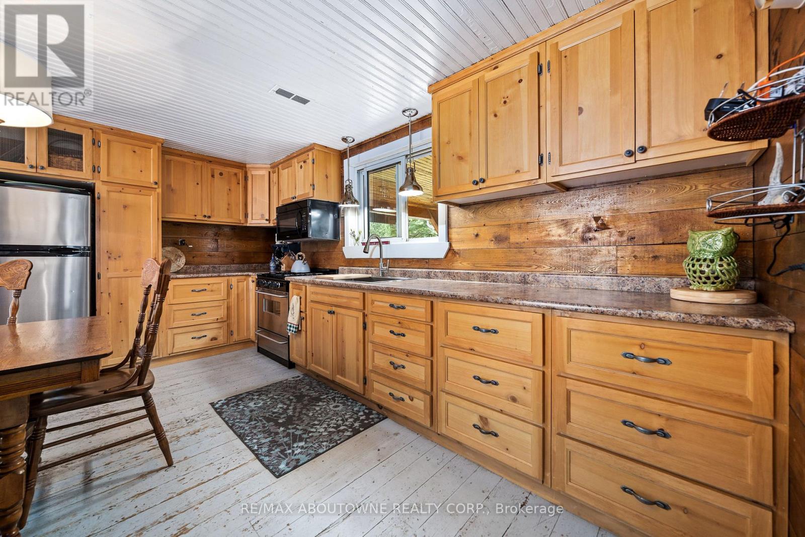 1161 Turcotte Road Property Photo 11
