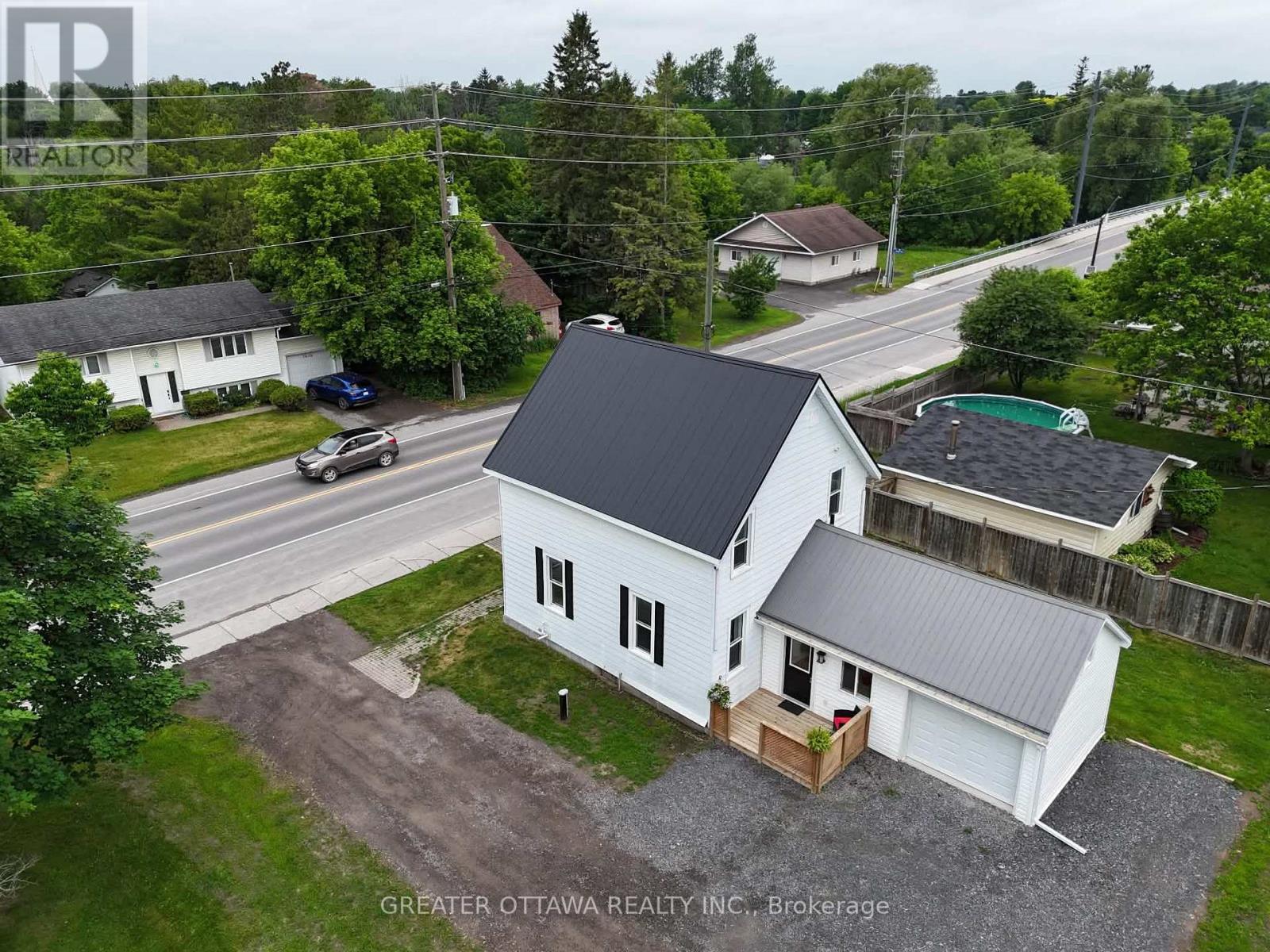 3607 Mcbean Street Property Photo 1