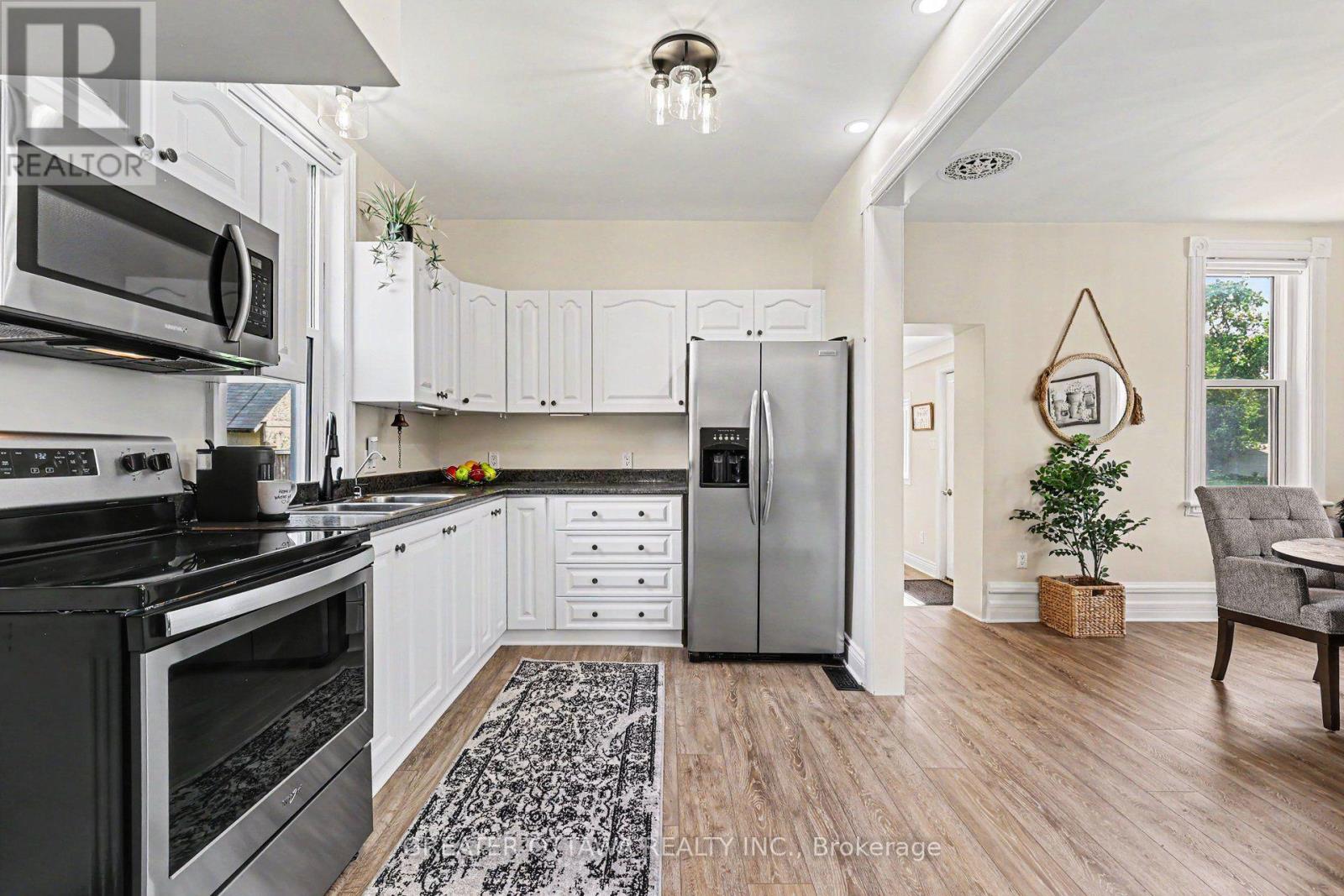 3607 Mcbean Street Property Photo 4