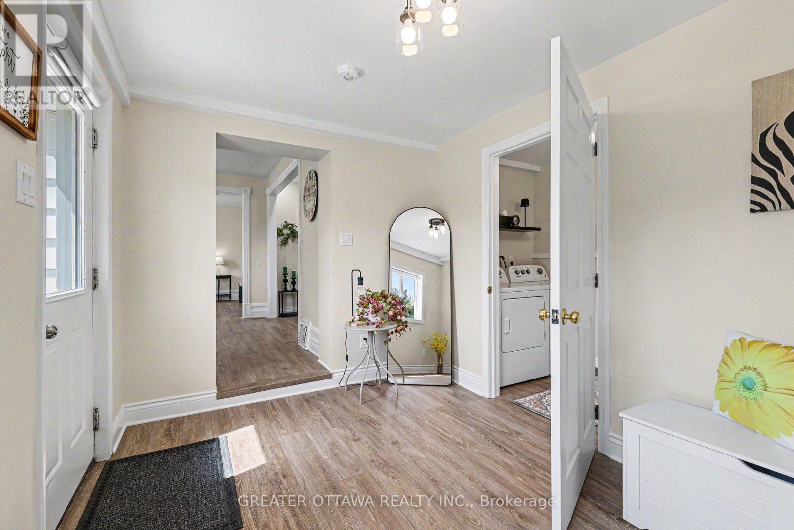 3607 Mcbean Street Property Photo 6