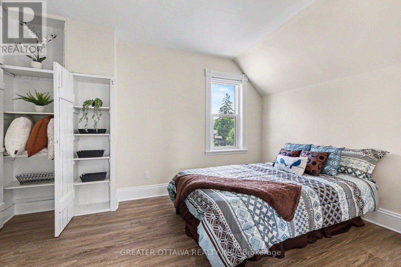 3607 Mcbean Street Property Photo 7
