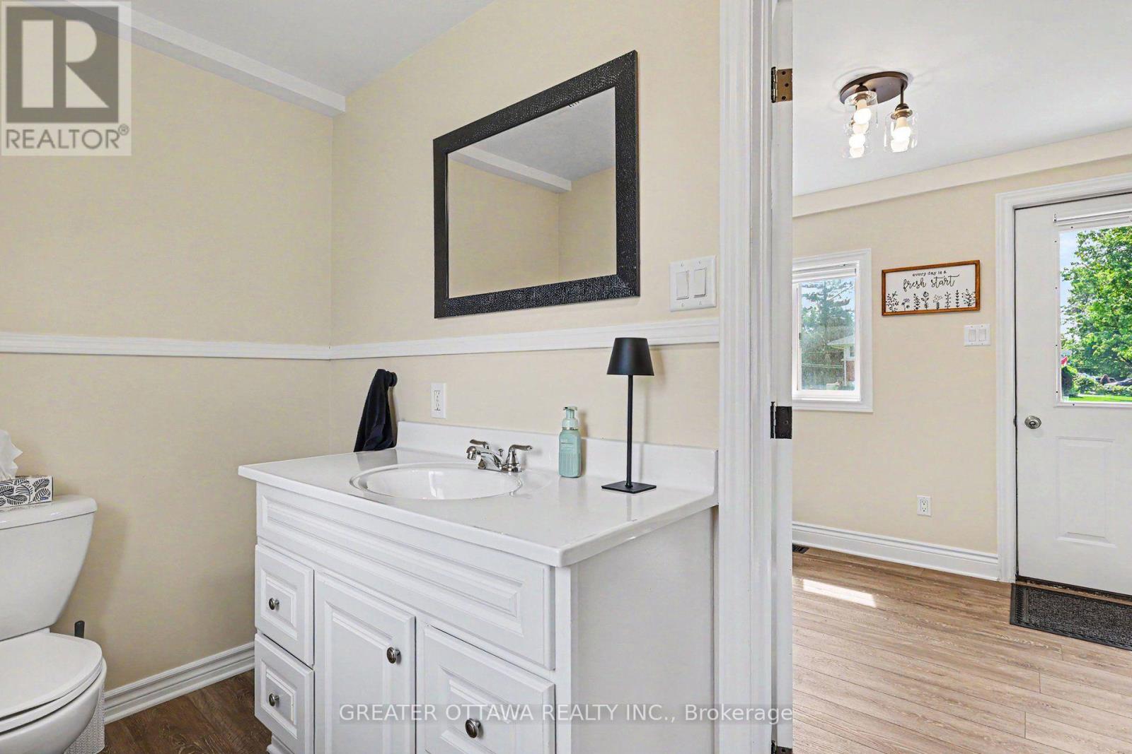 3607 Mcbean Street Property Photo 14