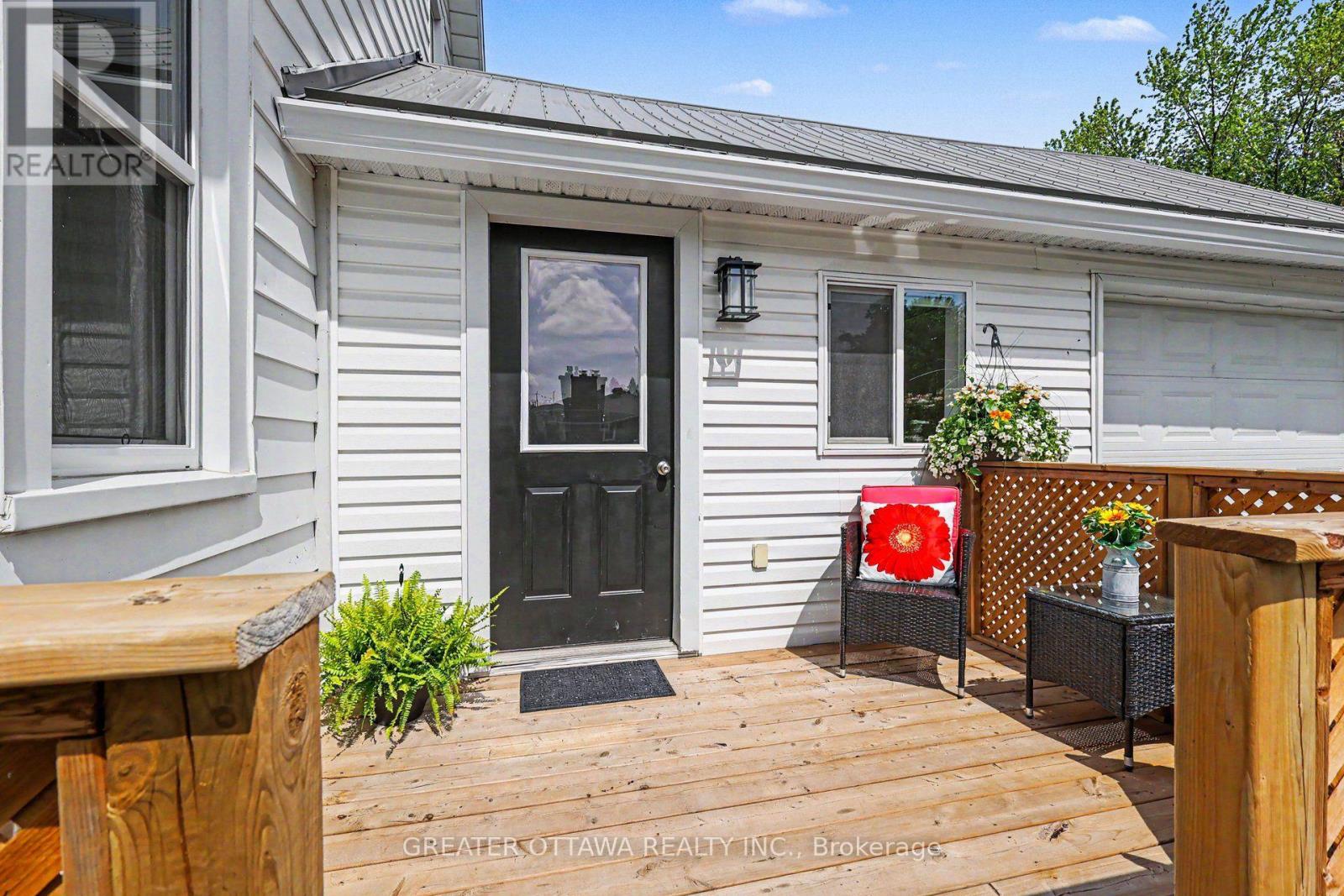 3607 Mcbean Street Property Photo 15