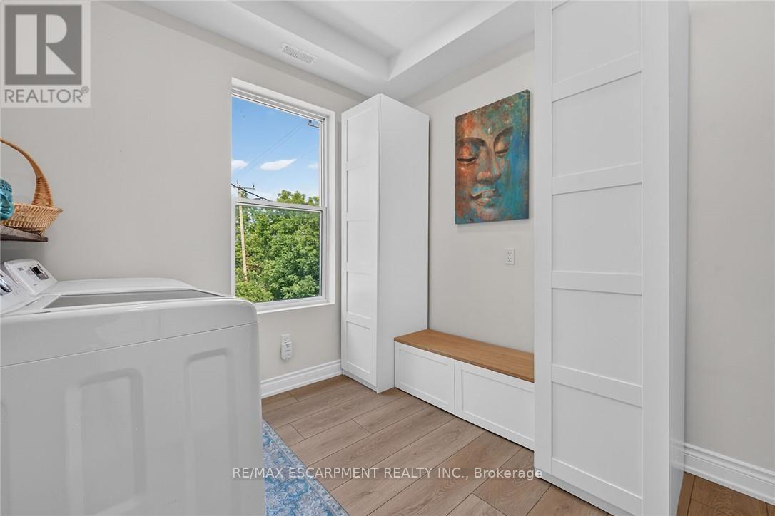 7327 Rainham Road Property Photo 33