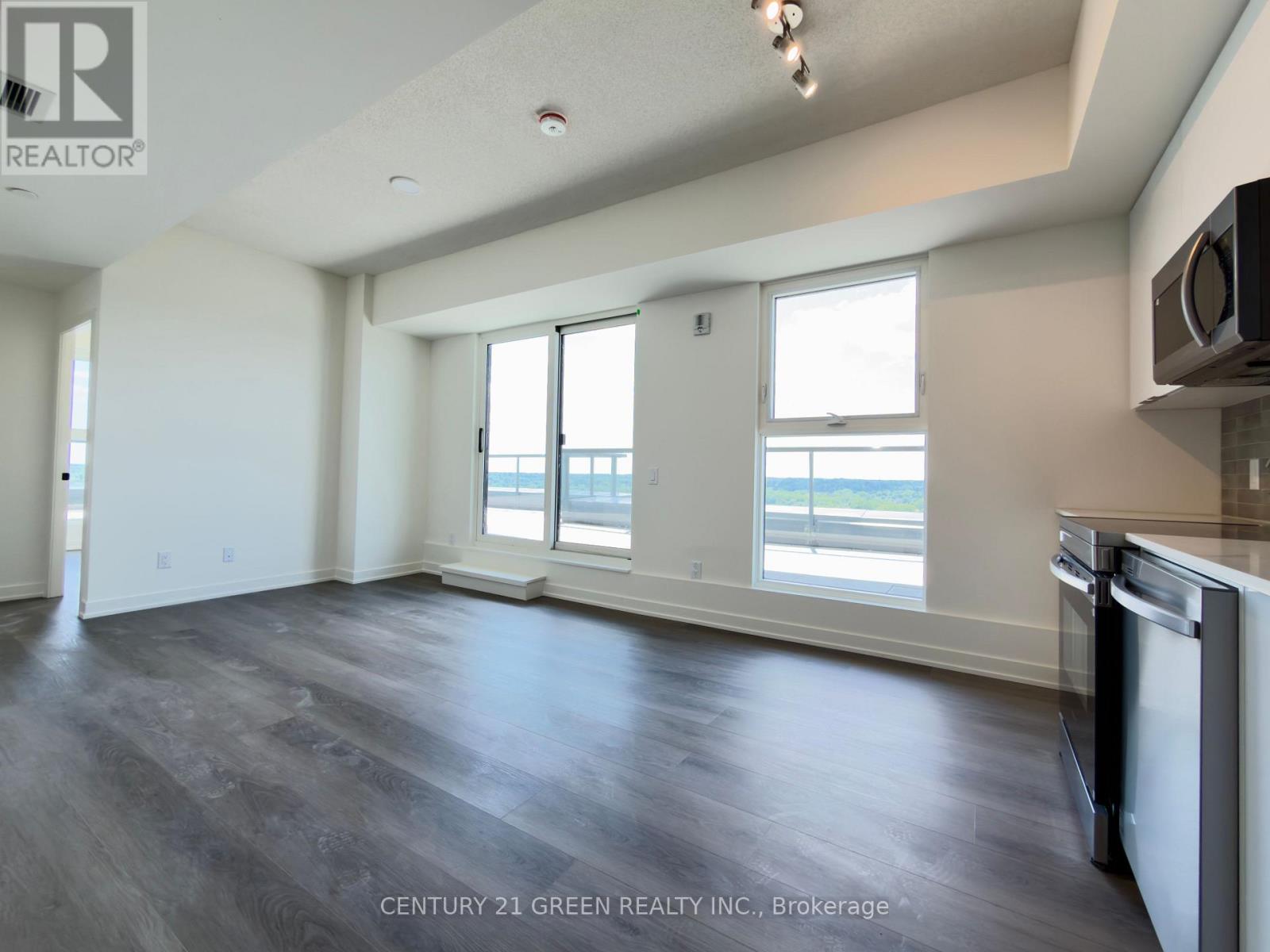 1705 - 33 Erie Avenue Property Photo 8